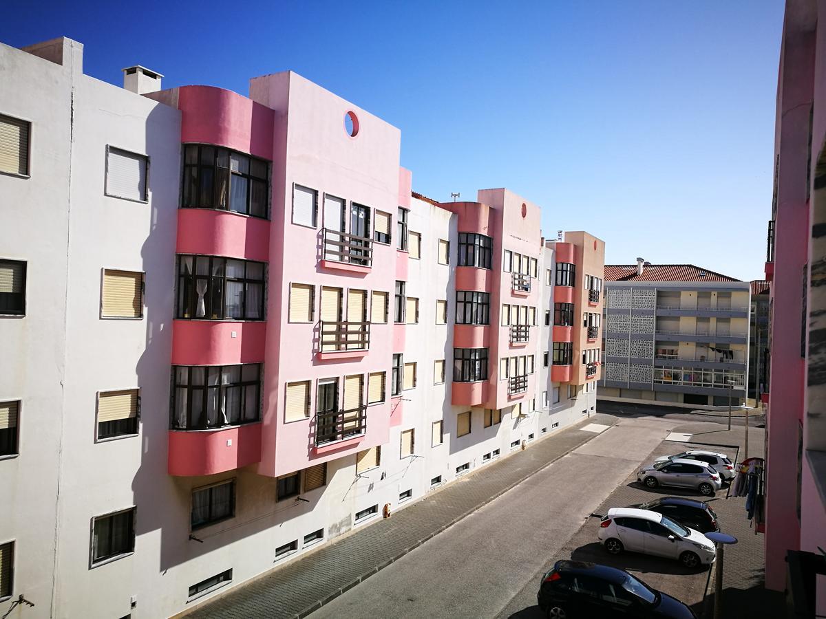 Peniche'S Blue & Yellow Exterior photo